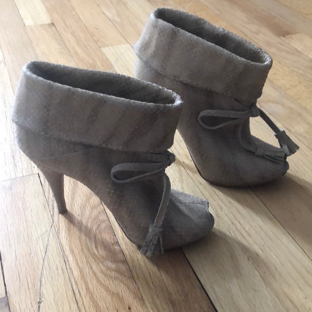 Rachel Roy booties